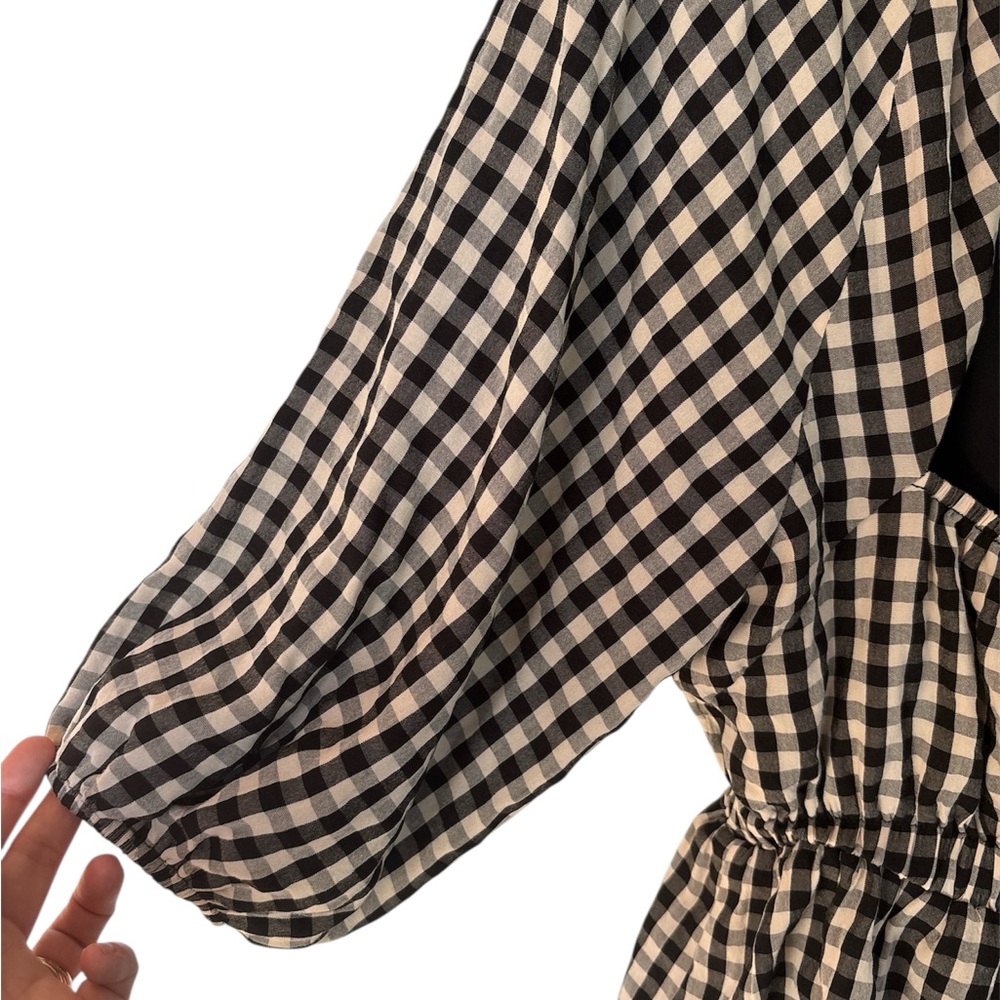 Cream and Black Puff Sleeve Peplum Blouse - Picture 3 of 4